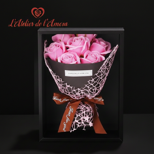 Bouquet de 7 Roses en Savon avec Petit Ours